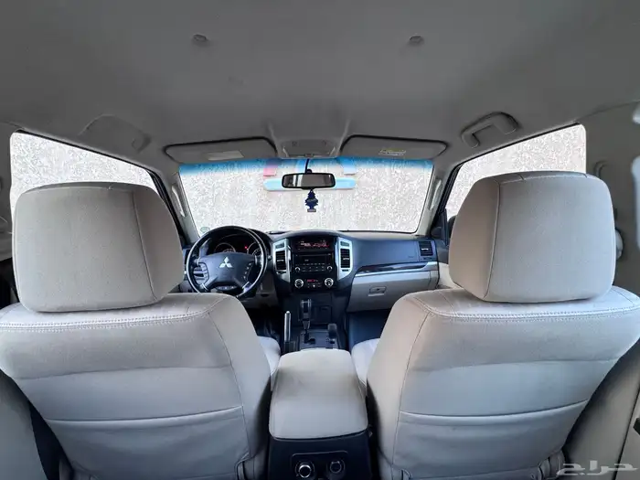 مستبيشي باجيرو GLS بني 2020 16