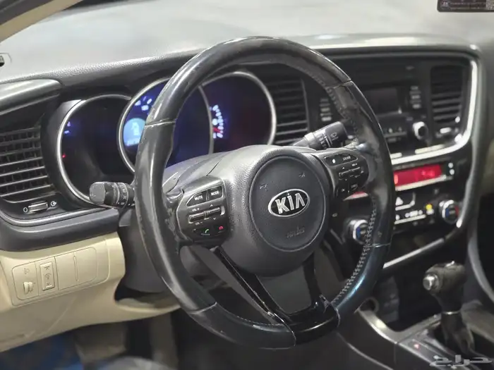 كيا اوبتما موديل 2015 بحالة ممتازة 9