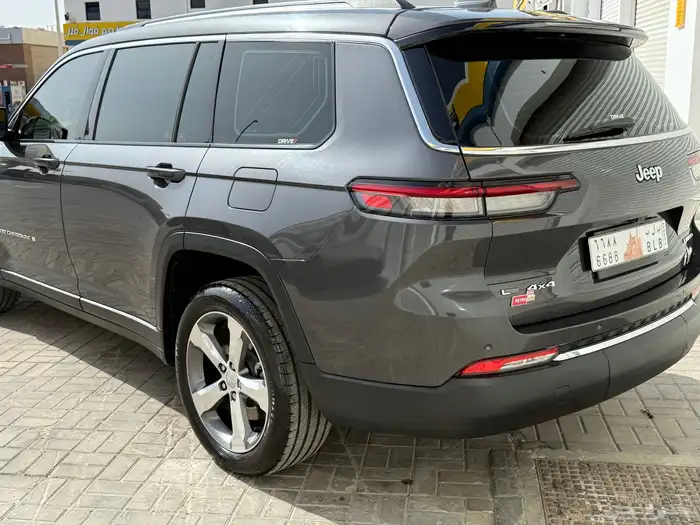 جيب قراند شروكي 2021 Jeep لوحة مميزة 2