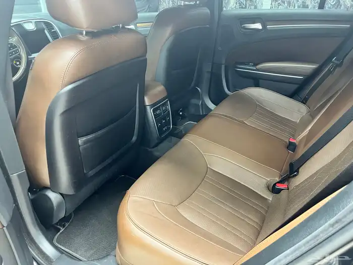 2019 كرايسلر فل كامل فقط 97 الف كيلو 4