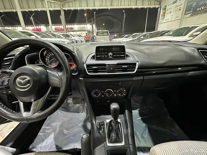 مازدا 3 فتحه سقف 2015 8