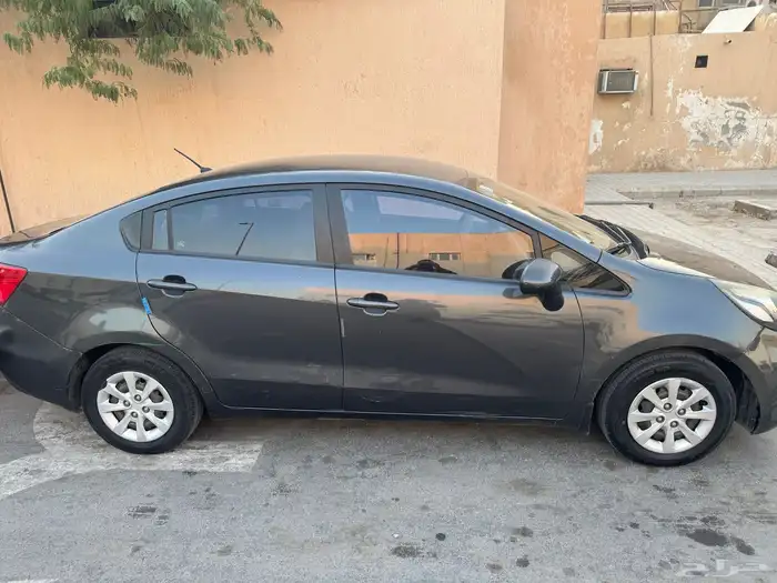 سيارة كيا ريو 2017 وكالة 6