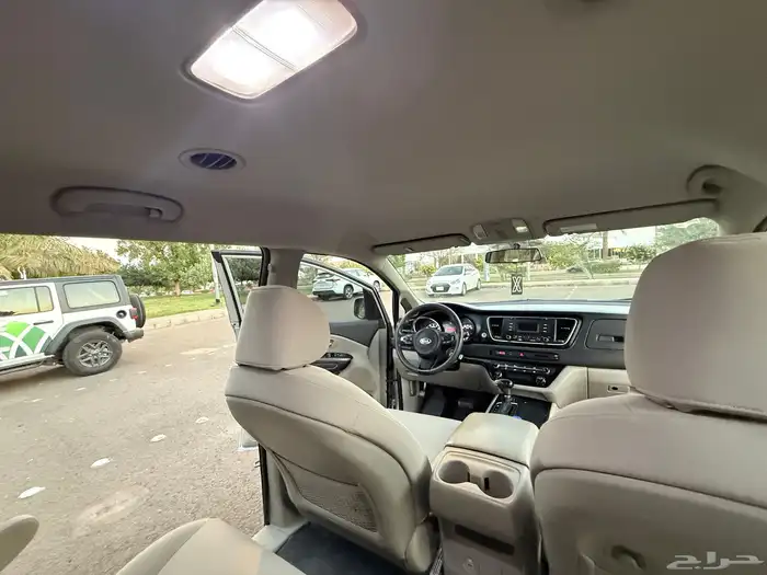 كيا كرنفال عائلي للبيع 16