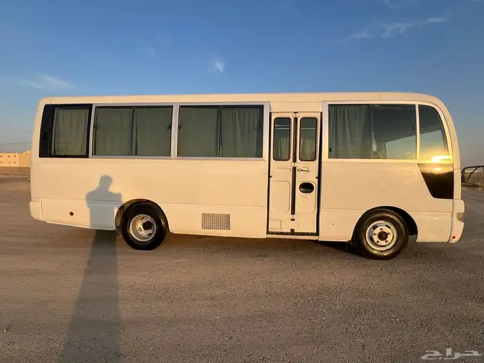 باص 30 راكب نيسان 2008 مخزن 23