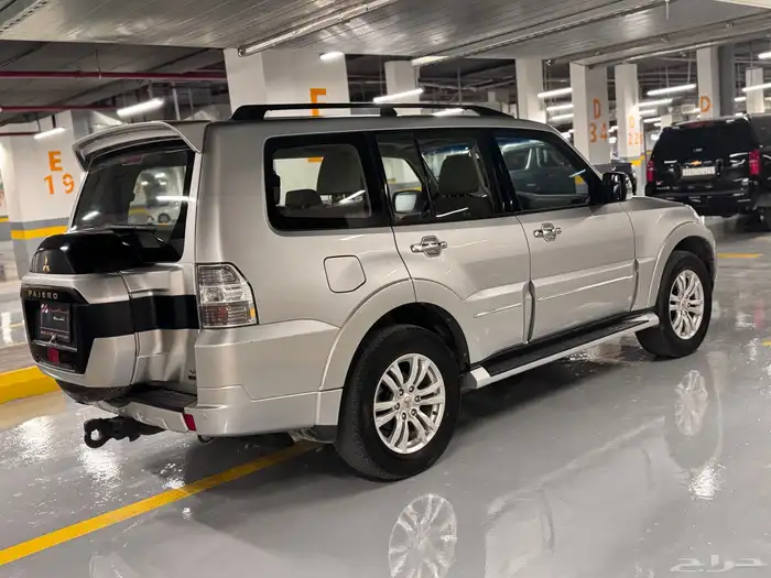 ميتسوبيشي باجيرو موديل 2022 فل كامل 5