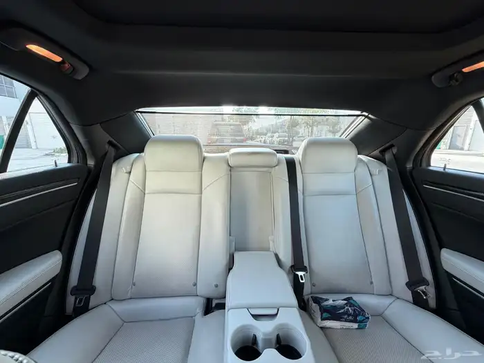 للتنازل كرايسلر 2021 300S ابيض بدون مقابل 27