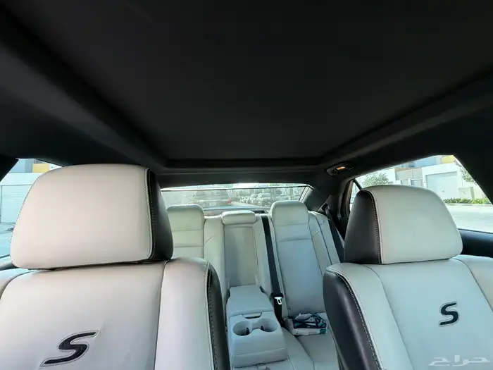 للتنازل كرايسلر 2021 300S ابيض بدون مقابل 26