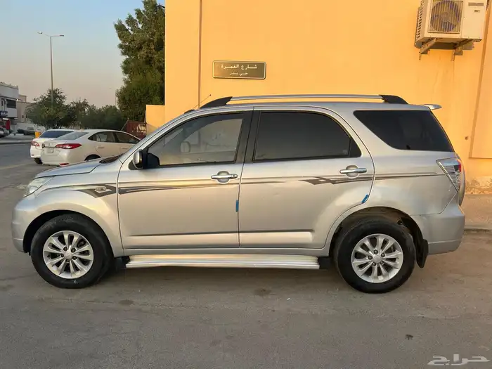 ديهاتسو تيريوس 2012 2