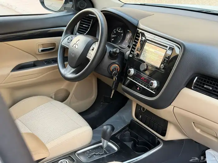 ميتسوبيشي اوتلاندر موديل 2020 40