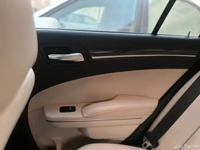 كرايسلر 2018 300 23