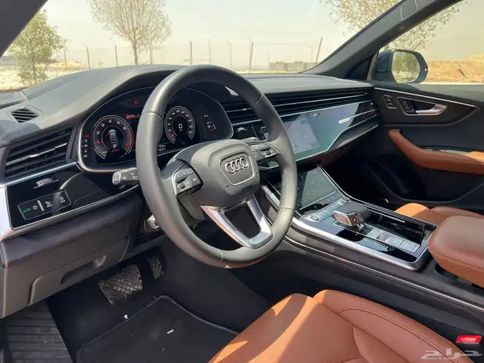 للبيع أودي Q8 S-Line بلاك أديشن نظيف جدا 19