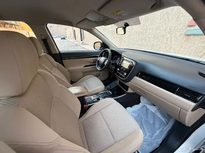 ميتسوبيشي اوتلاندر موديل 2020 41