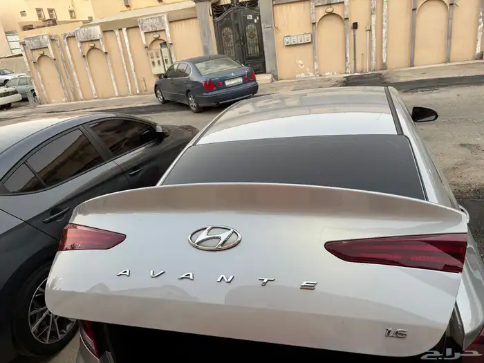 للبيع هونداي افانتي 2020 وارد كوريا 5