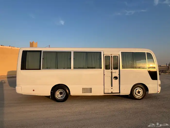 باص 30 راكب نيسان 2008 مخزن 21