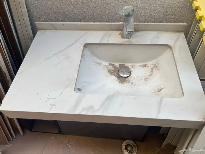 مغاسل مع خلاط جديدة لم تستخدم 1