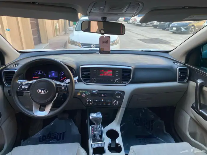 للبيع سيارة كيا 1