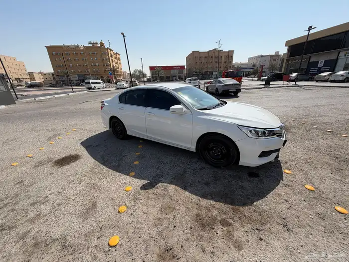 اكورد 2017 ماشي 89 فقط 4