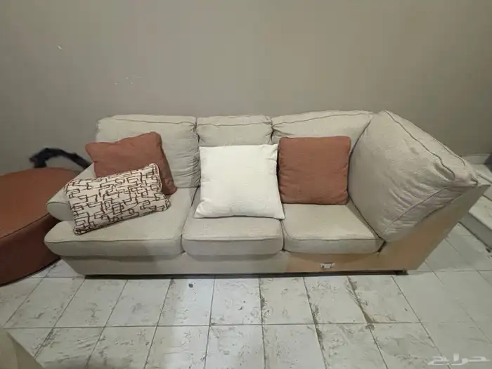 اثاث من آشلي 1