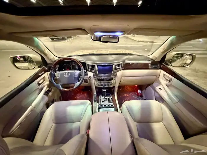 جيب لكزس LX570 فل كامل DD موديل 2010 نضيف 16