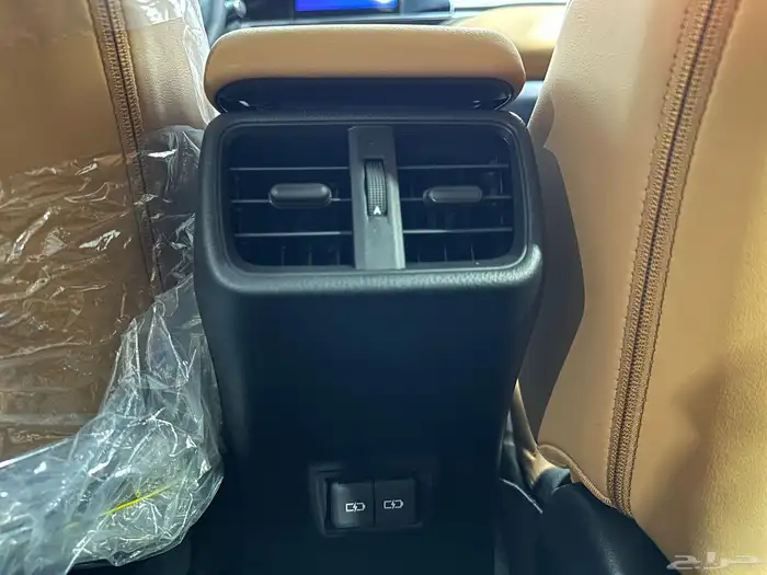 لكزس م UX 2024 11