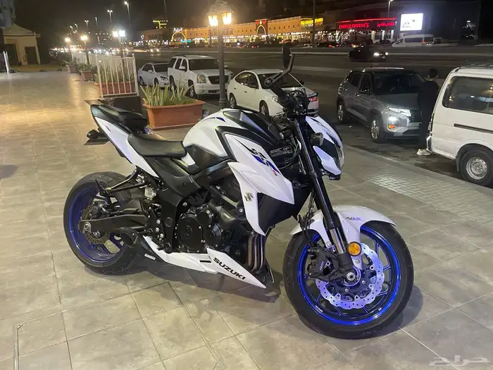 دباب سزوكي استريت فايتر 750cc نظيف جدا 1