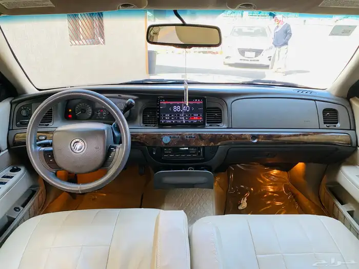 فورد جراند ماركيز 2011 14