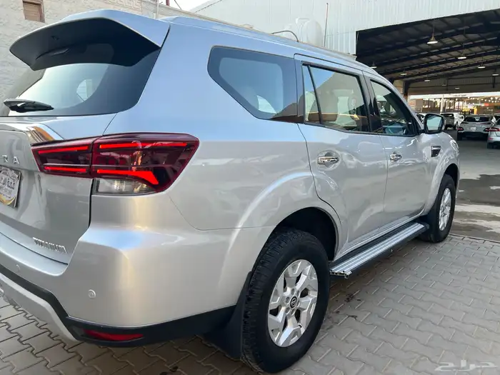 اكستيرا 2021 تيتانيوم نظيف جدا لدى قمة الاطلال 5