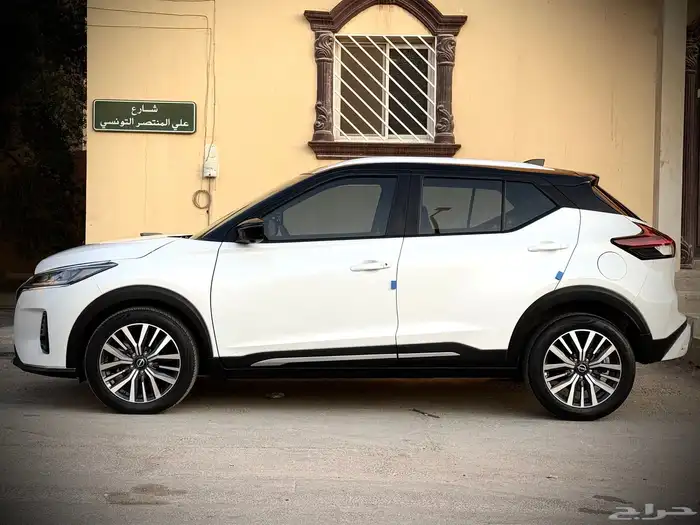 نيسان كيكس 2023 فل كامل بصمه ممشي 50 الف 6