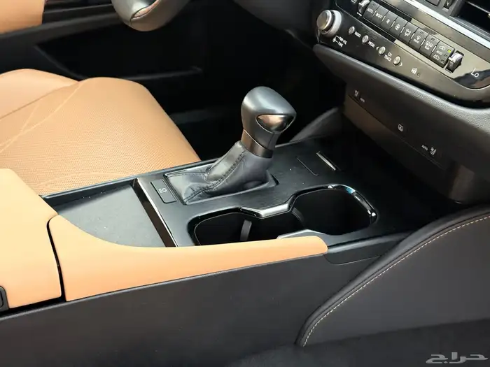 لكزس Es250 موديل 2023 قمة النظافه فل كامل 26