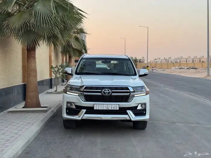 لاند كروزر 2018 VXR 0