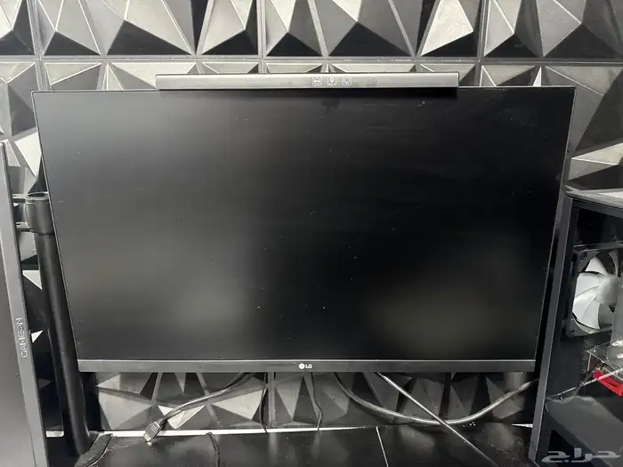 بي سي معى شاشتين 1