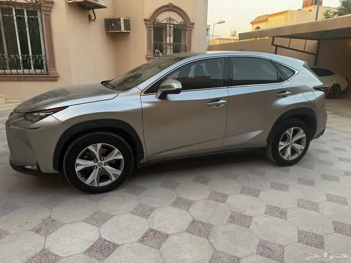 لكزس nx200t موديل 2017 1