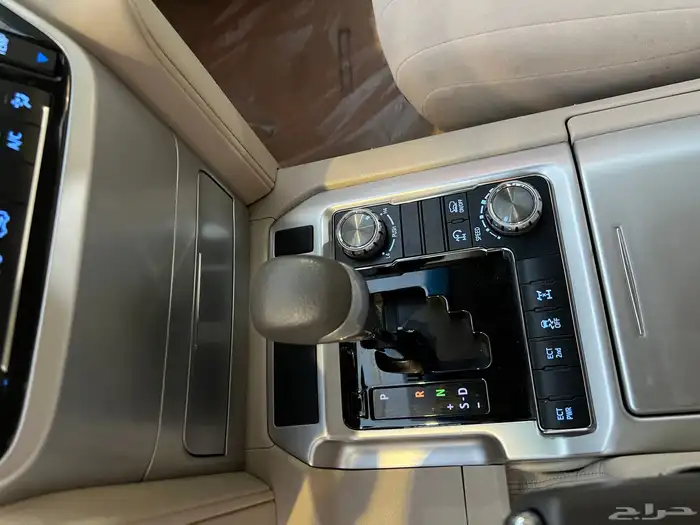 تويوتا لاندكروزر جي اكس ار 2019 تورينق فل كامل 13