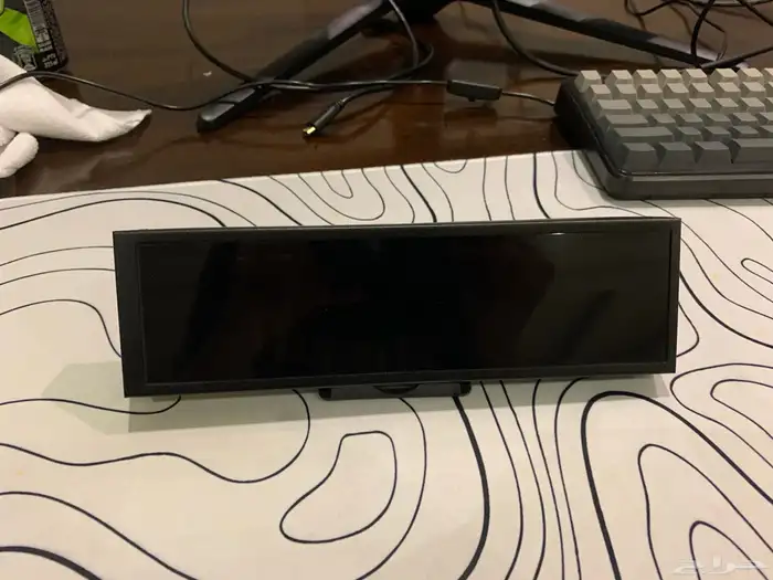 شاشه صغيره بحجم 8.8 انش 8