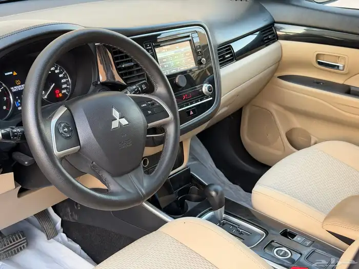 ميتسوبيشي اوتلاندر موديل 2020 13