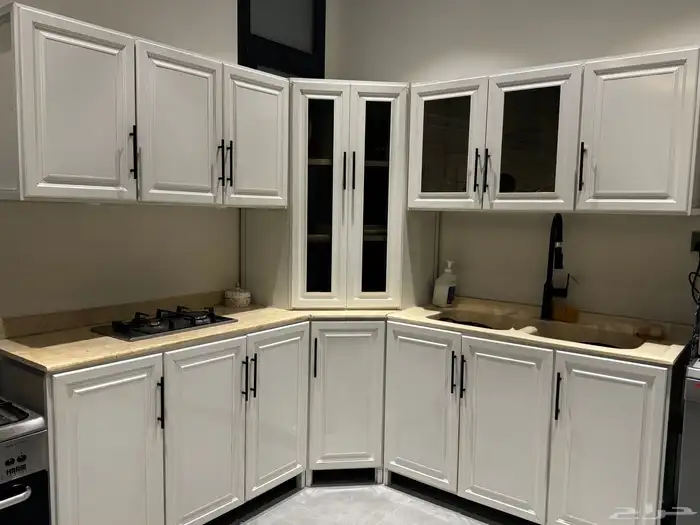 دولاب ملاس من ايكيا- مطبخ- سرير - كنب 8