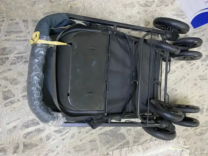 عربة اطفال 1