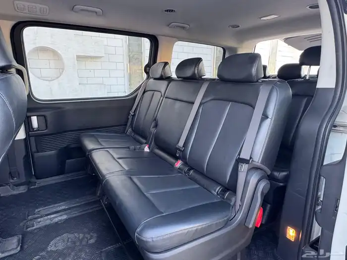 هيونداي ستاريا 2022 10