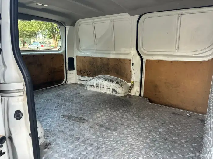 تويوتا باص بضاعه موديل 2019 سعودي قير عادي ديزل 13