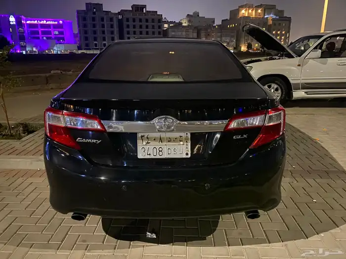 للبيع كامري 2013 فل كامل GLx لون اسود 4