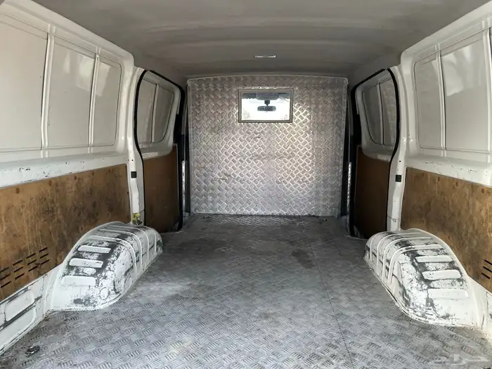 تويوتا باص بضاعه موديل 2019 سعودي قير عادي ديزل 12