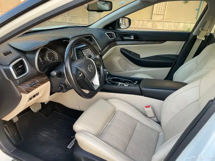 نيسان مكسيما 14