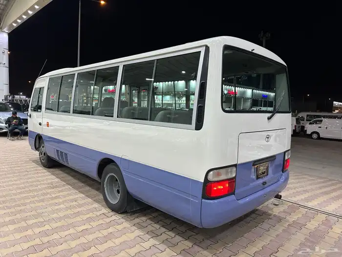 تويوتا باص كوستر موديل 2012 بنزين شبه جديد 15