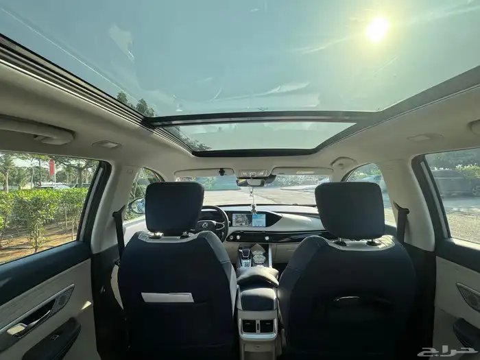 دونج فينج هيوج شبه جديد استخدام 5 شهور فل اوبشن 8