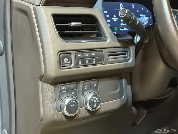 جيمس يوكن 2023 SLE (( بحالة الوكالة )) 13