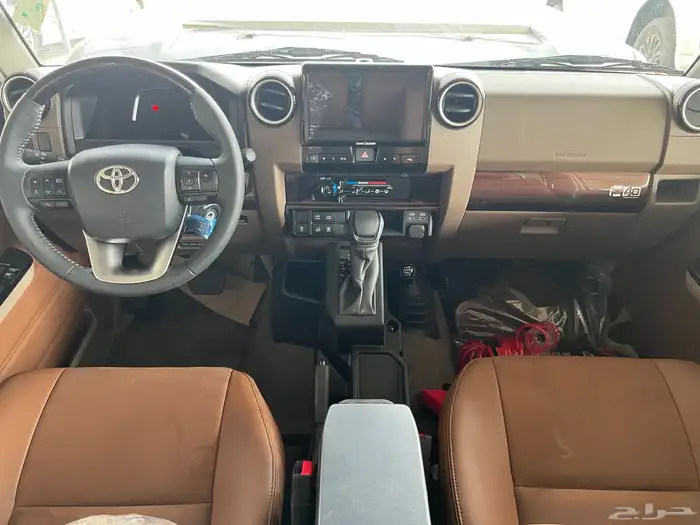 تويوتا ربع مصندق 2025 بريمي فل كامل 9