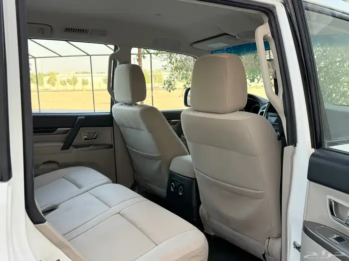 ميتسوبيشي باجيرو قمة النظافه موديل 2020 25