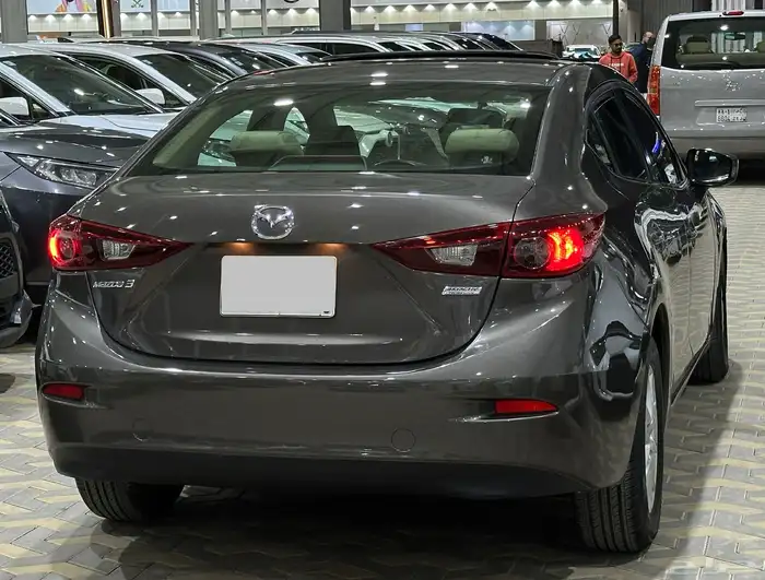 مازدا 3 فتحه سقف 2015 12