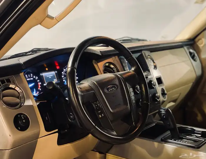 فورد اكسبديشن 2015 بحاله ممتازه سعودي 8