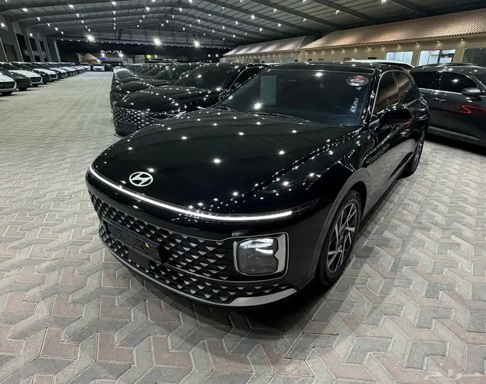 أزيرا 2023 فل كامل مع فتحة سقف 0